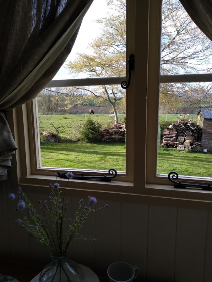 The English Shepherds Hut @ Les Aulnaies Echauffour Εξωτερικό φωτογραφία