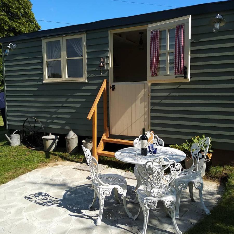The English Shepherds Hut @ Les Aulnaies Echauffour Εξωτερικό φωτογραφία